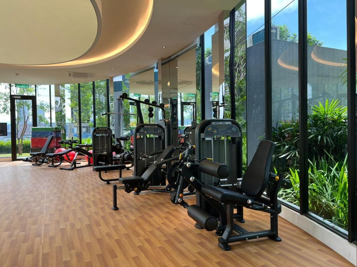 Kl View 2r1b Free Wifi 6pax Apartment *