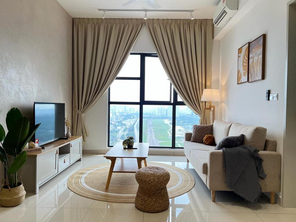 Apartment Kl View 2r1b Free Wifi 6pax Kuala Lumpur