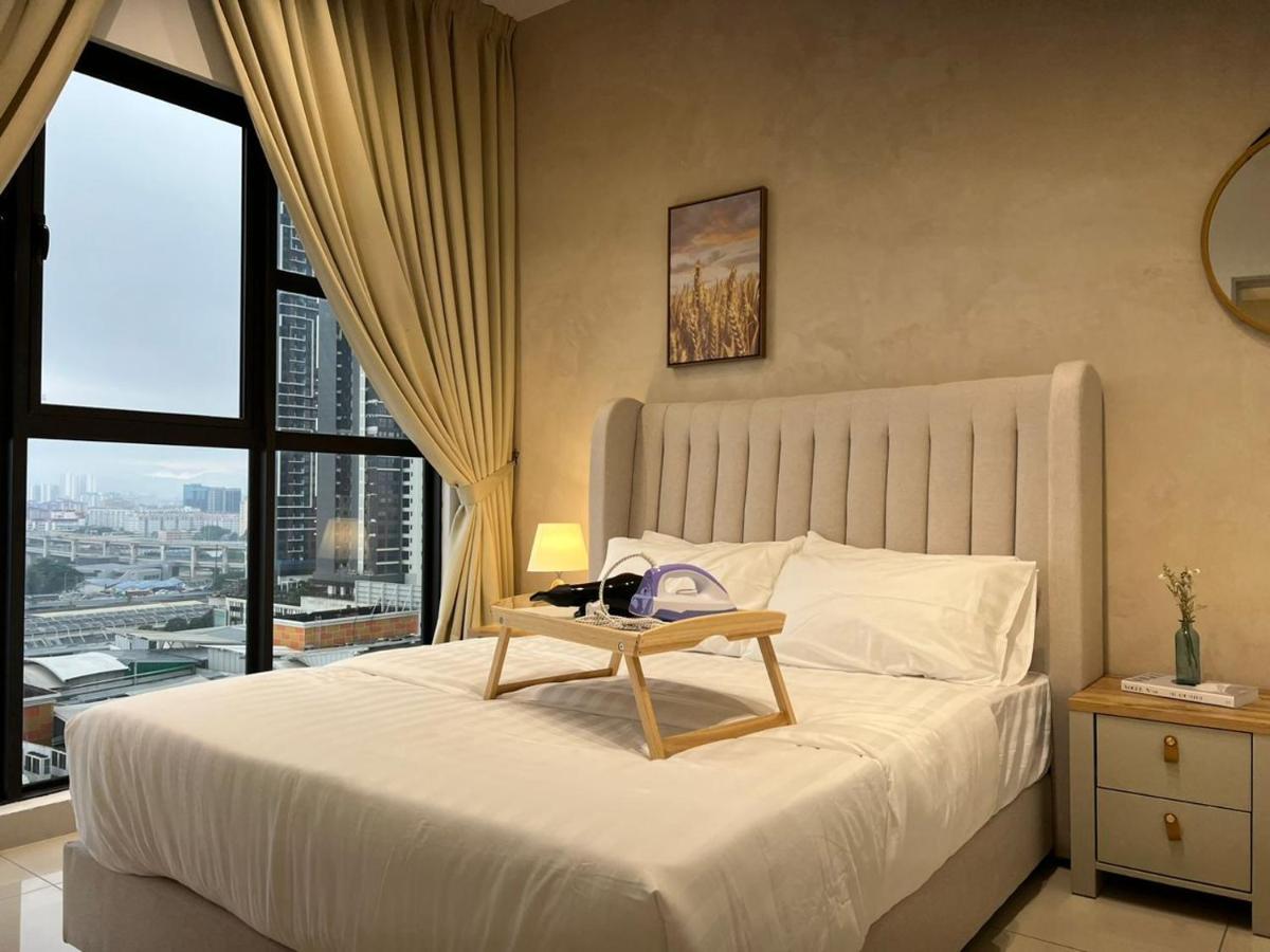 Kl View 2r1b Free Wifi 6pax Apartment