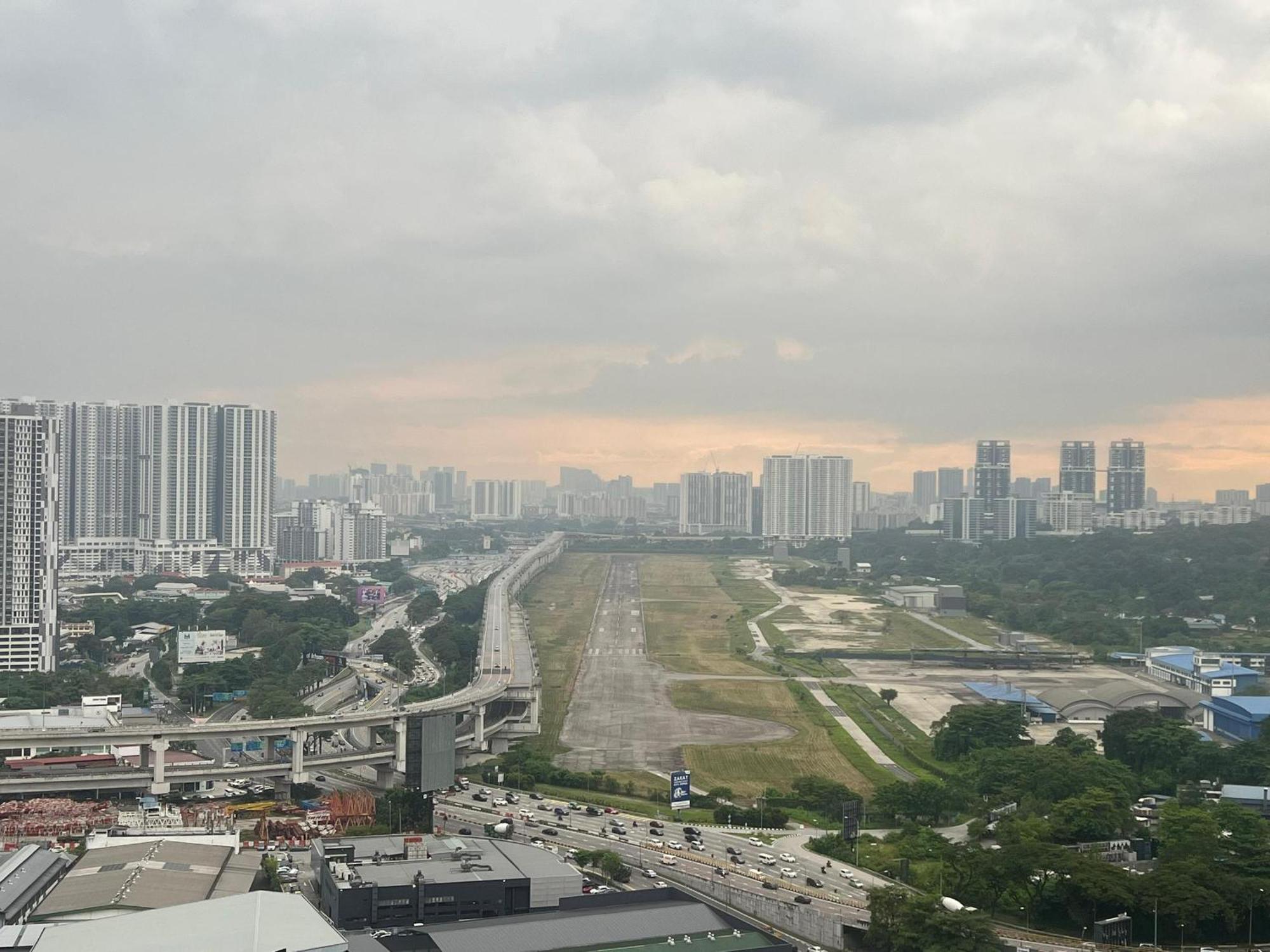 Apartment Kl View 2r1b Free Wifi 6pax *