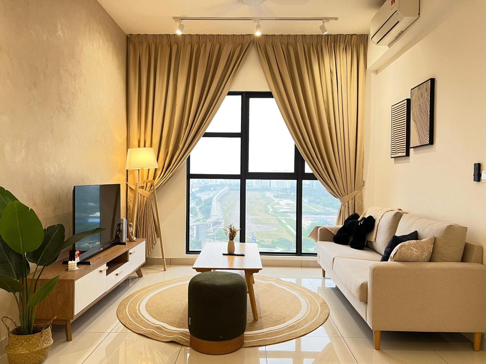 Apartment Kl View 2r1b Free Wifi 6pax *