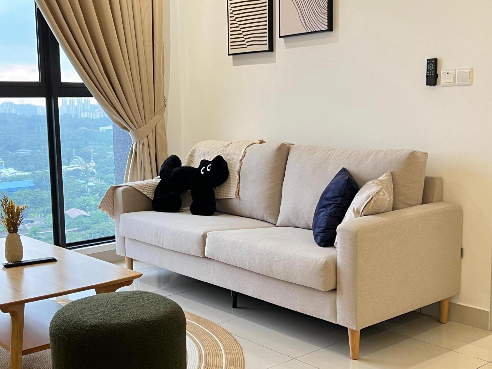 Kl View 2r1b Free Wifi 6pax Apartment Kuala Lumpur