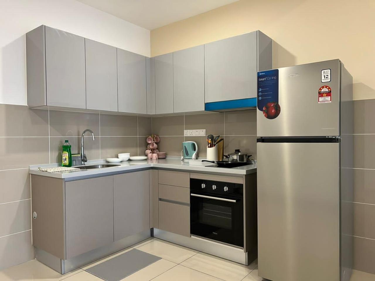 Apartment Kl View 2r1b Free Wifi 6pax *