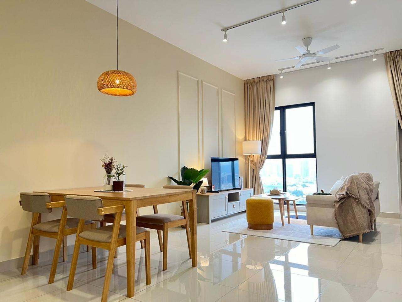 Apartment Kl View 2r1b Free Wifi 6pax Kuala Lumpur
