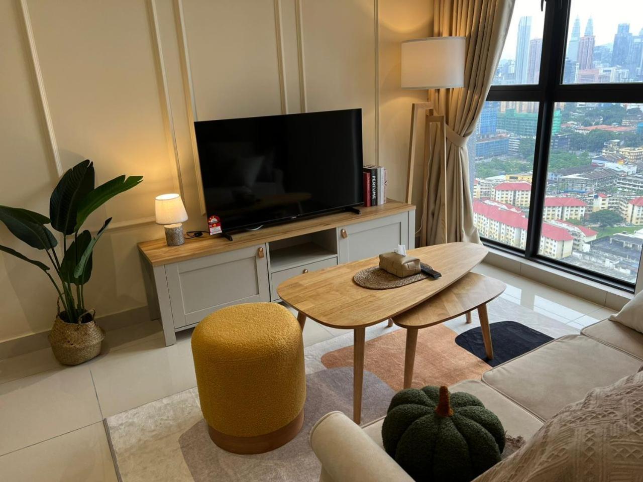 Kl View 2r1b Free Wifi 6pax * Kuala Lumpur