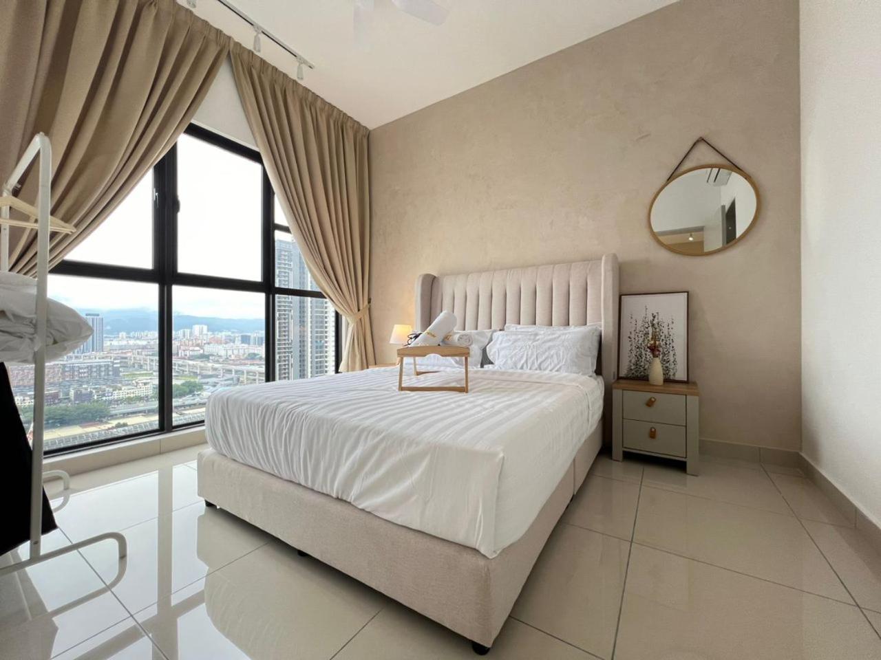 Apartment Kl View 2r1b Free Wifi 6pax
