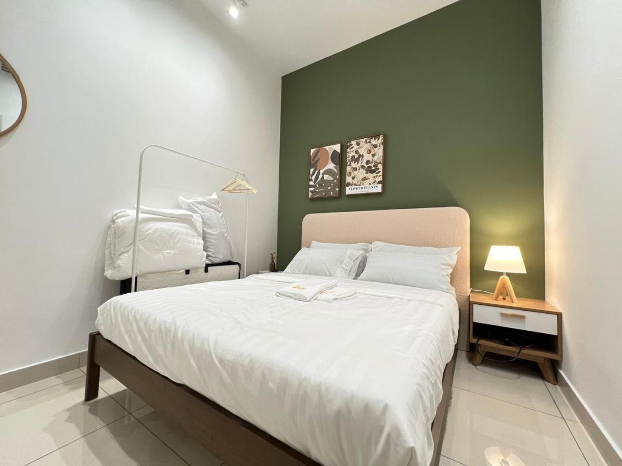 Kl View 2r1b Free Wifi 6pax Apartment